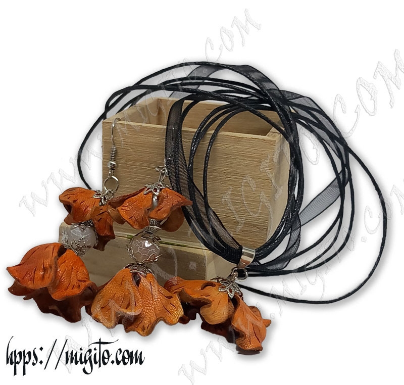 Лот обеци и колие естествена кожа и камъни